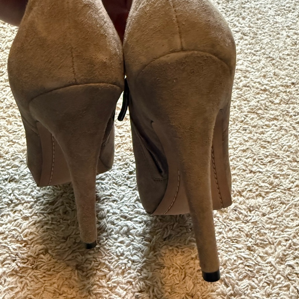 Sam Edelman Putty Suede Footwear - Picture 3 of 5